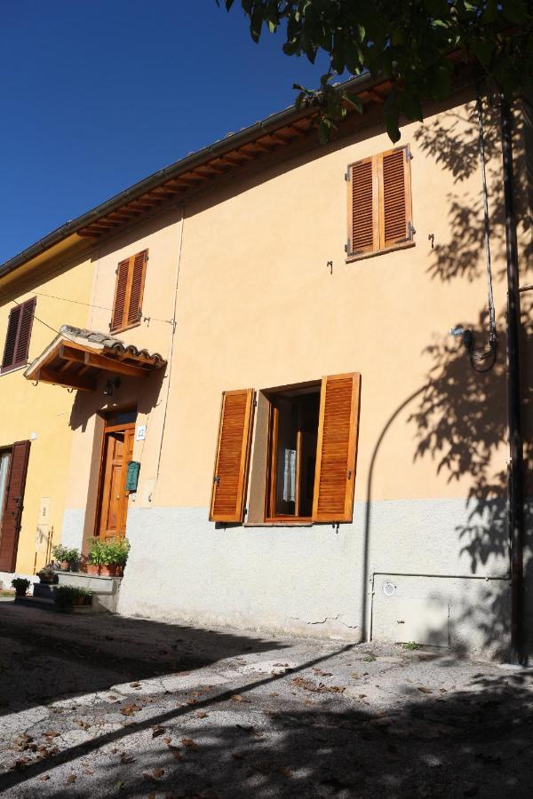 Casa Lella Vila Fabriano Exterior foto